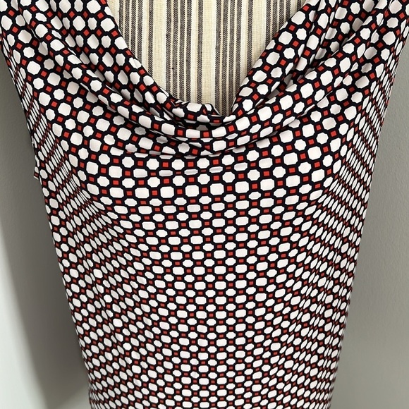 Banana Republic Sleeveless Top Size Large - Picture 2 of 6